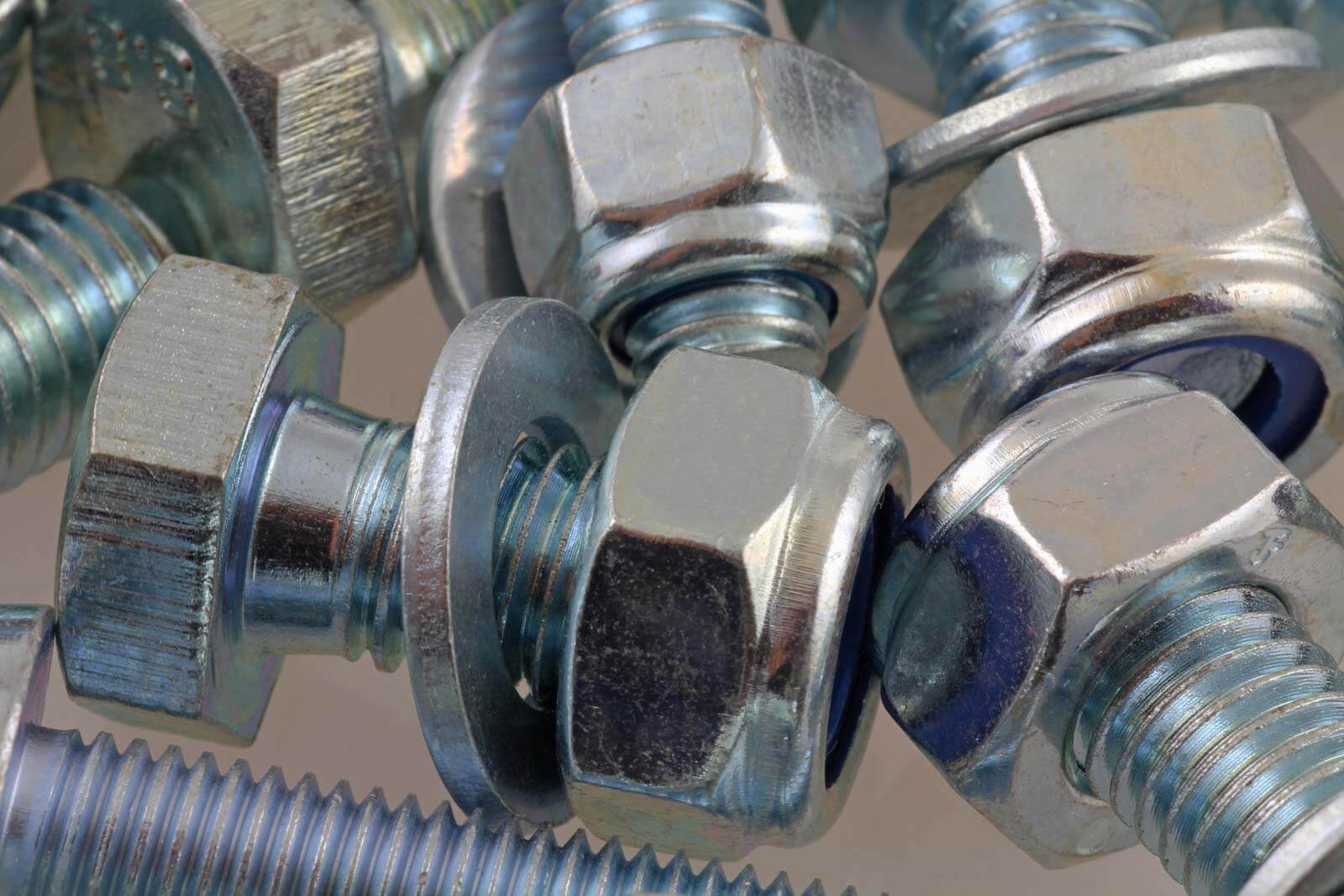 How to Remove Metal Fasteners? how to remove metal fasteners